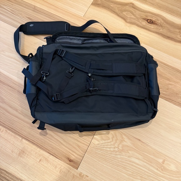 Timbuk2 Wingman Carry-On Travel Duffel / Backpack  – Black – Excellent Condition - Picture 4 of 7